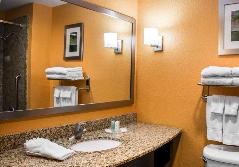 스위트 킹사이즈 침대, Hampton Inn By Hilton Tampa Fairgrounds Casino