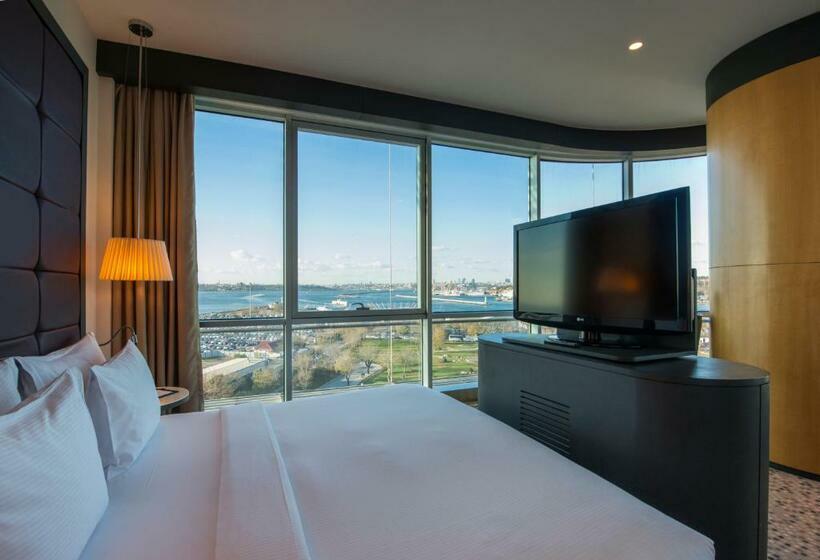 اتاق استاندارد با تخت بزرگ, Doubletree By Hilton Istanbulmoda