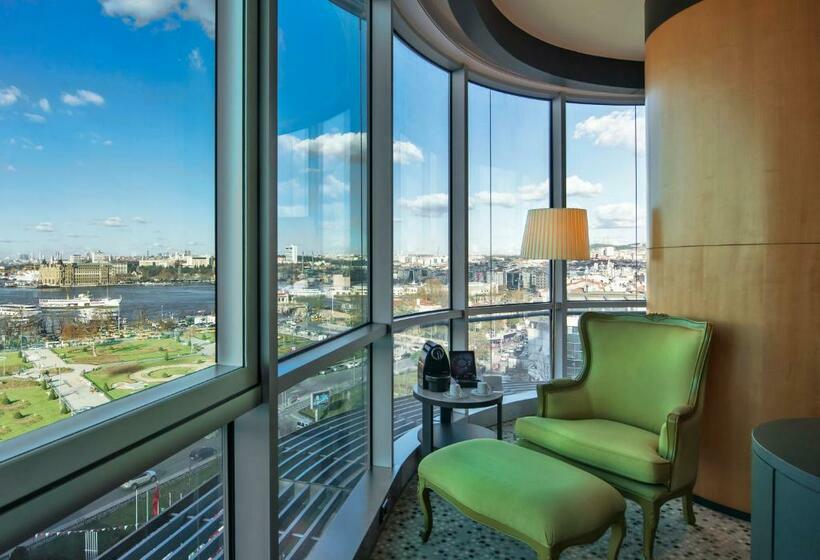 اتاق استاندارد با تخت بزرگ, Doubletree By Hilton Istanbulmoda