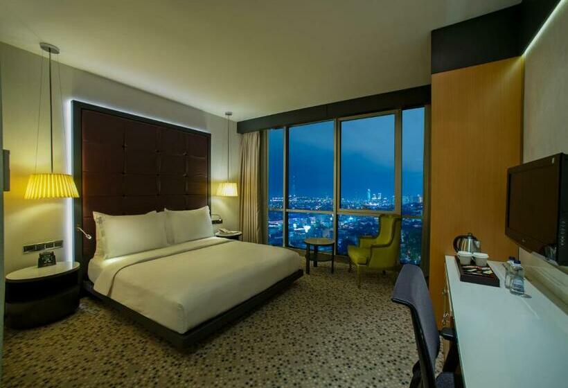 اتاق استاندارد با تخت بزرگ, Doubletree By Hilton Istanbulmoda