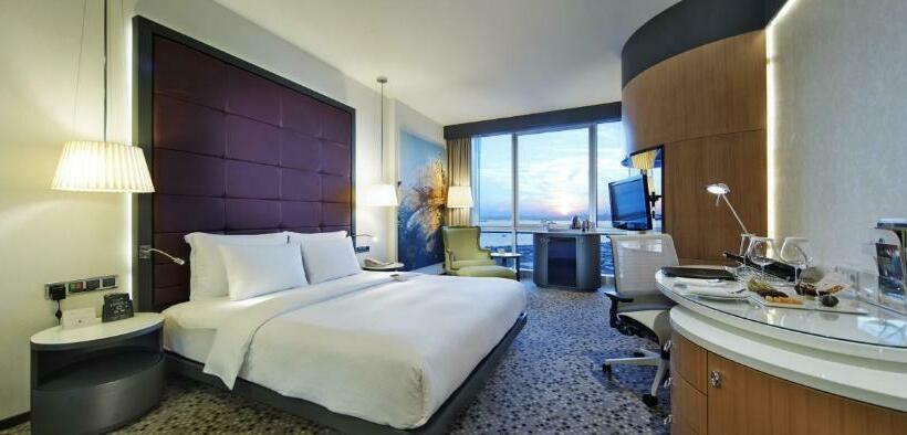 اتاق لوکس با تخت بزرگ, Doubletree By Hilton Istanbulmoda