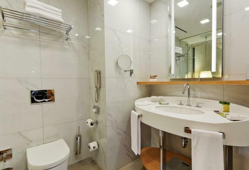 اتاق لوکس با تخت بزرگ, Doubletree By Hilton Istanbulmoda