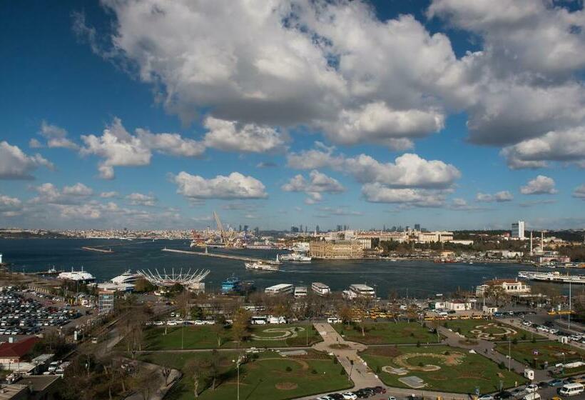 اتاق لوکس با چشم‌انداز دریا, Doubletree By Hilton Istanbulmoda