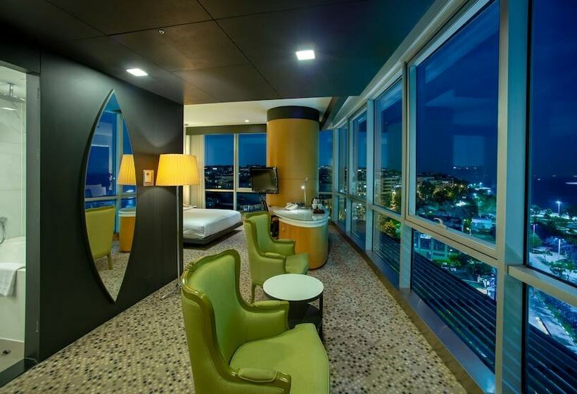 اتاق لوکس با چشم‌انداز دریا, Doubletree By Hilton Istanbulmoda