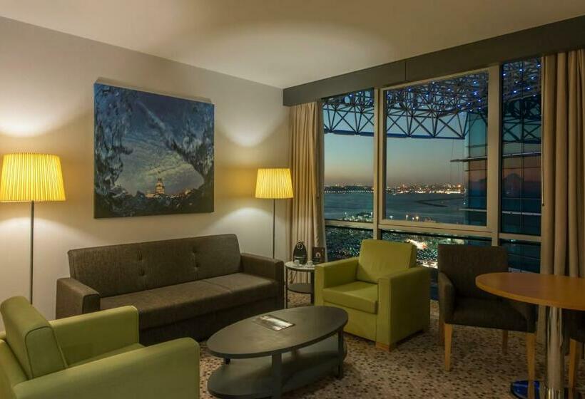 سوییت جونیور با چشم‌انداز دریا, Doubletree By Hilton Istanbulmoda