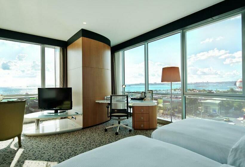 سوییت جونیور با چشم‌انداز دریا, Doubletree By Hilton Istanbulmoda