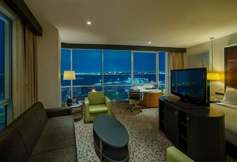 سوییت جونیور با چشم‌انداز دریا, Doubletree By Hilton Istanbulmoda