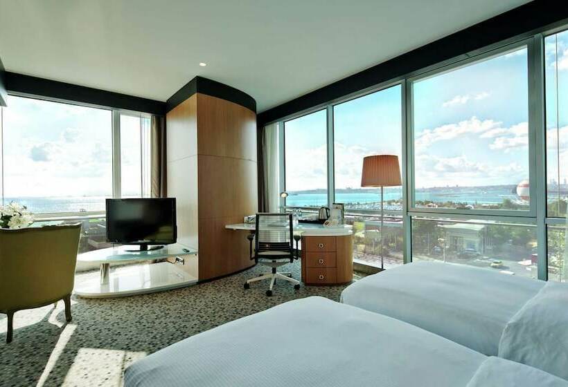 سوییت جونیور با چشم‌انداز دریا, Doubletree By Hilton Istanbulmoda