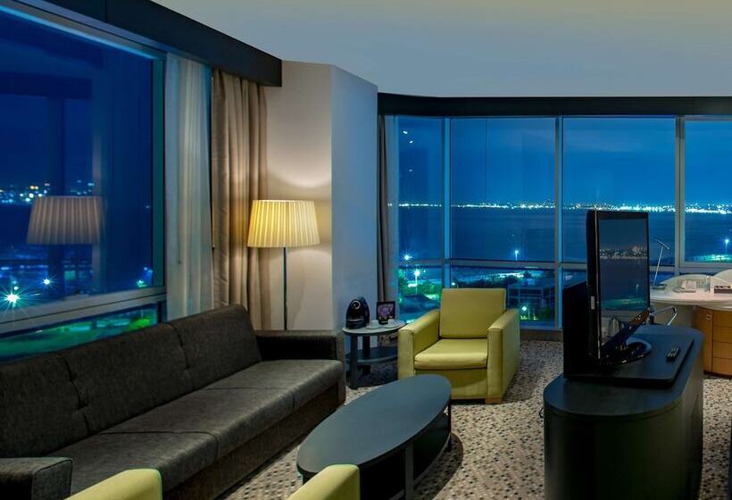 سوییت جونیور با چشم‌انداز دریا, Doubletree By Hilton Istanbulmoda