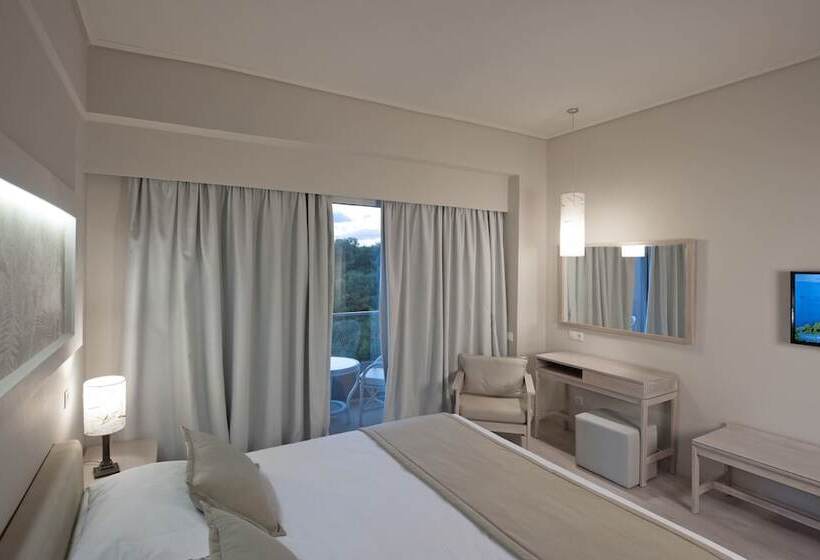 Семейный Номер Вид на Море, King Saron Hotel Resort