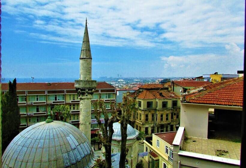 سوییت جونیور با چشم‌انداز دریا, Lausos Hotel Sultanahmet