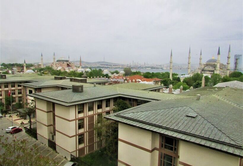 سوییت جونیور با چشم‌انداز دریا, Lausos Hotel Sultanahmet