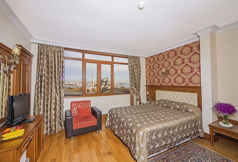 سوییت جونیور با چشم‌انداز دریا, Lausos Hotel Sultanahmet