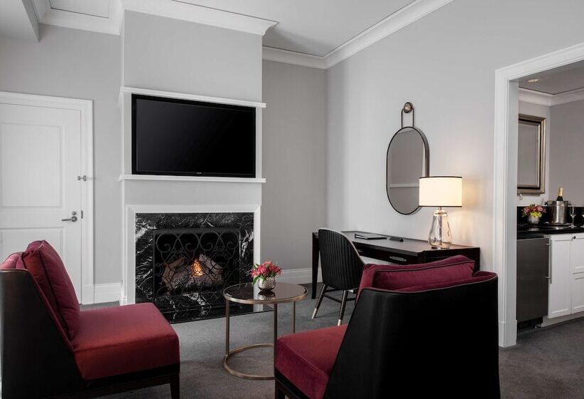 Quarto deluxe, Waldorf Astoria Chicago