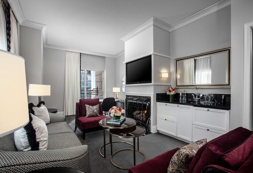 Suite Deluxe, Waldorf Astoria Chicago