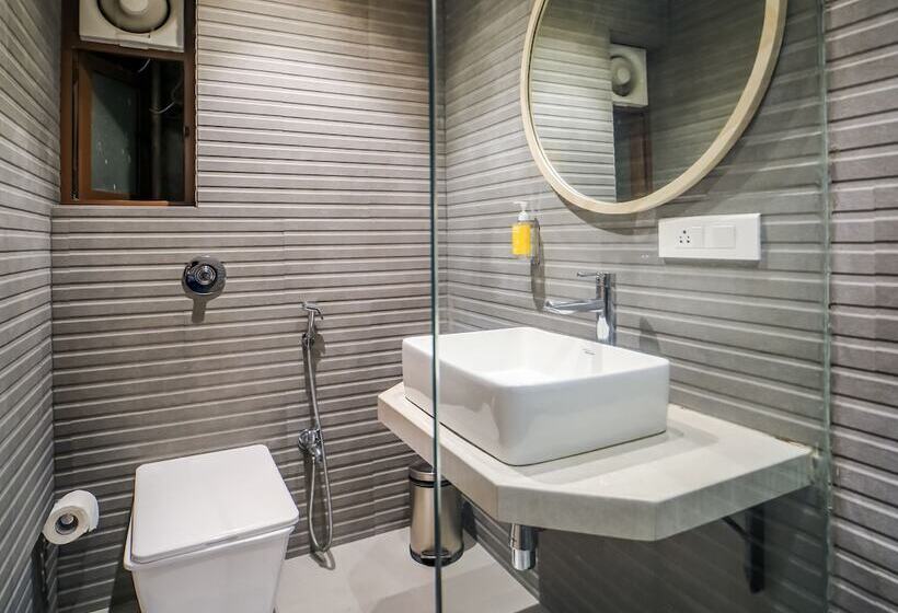 Номер Стандарт, Bloom Hotel   Juhu