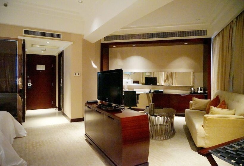 Номер Стандарт 2 Двуспальные Кровати, Four Points By Sheraton Hangzhou, Binjiang