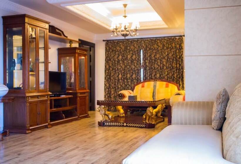 Люкс, Four Seasons Place Pattaya