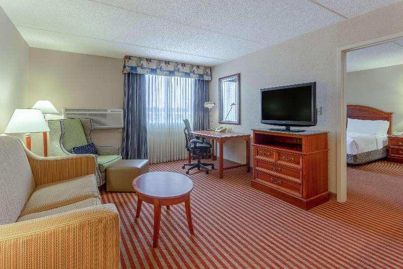 Люкс Повышенной Комфортности, Hilton Garden Inn Richmond South/southpark