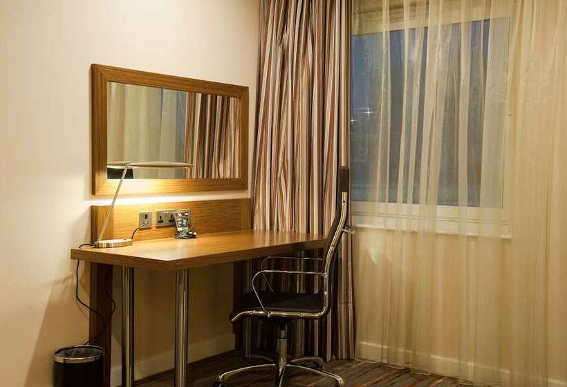 Номер Стандарт Адаптированный для Инвалидов, Holiday Inn Derby Riverlights, An Ihg