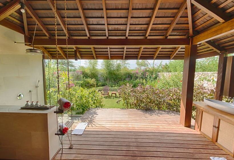 Люкс с Видом, Naya Gawana Resort & Spa