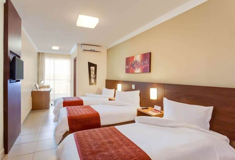 Трехместный Номер Superior, Ramada Hotel & Suites Lagoa Santa By Wyndham