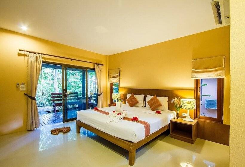 اتاق استاندارد با چشم‌انداز باغ, Sunda Resort