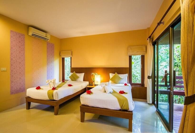 اتاق استاندارد با چشم‌انداز باغ, Sunda Resort
