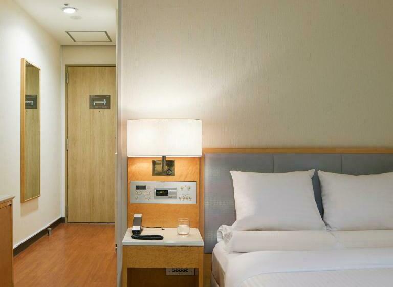 Номер Стандарт, Art Hotel Osaka Bay Tower