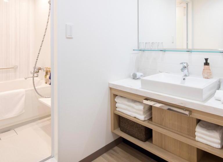 Семейный Номер, Art Hotel Osaka Bay Tower