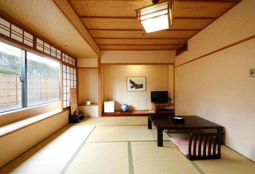 اتاق استاندارد, Hiroshima Garden Palace