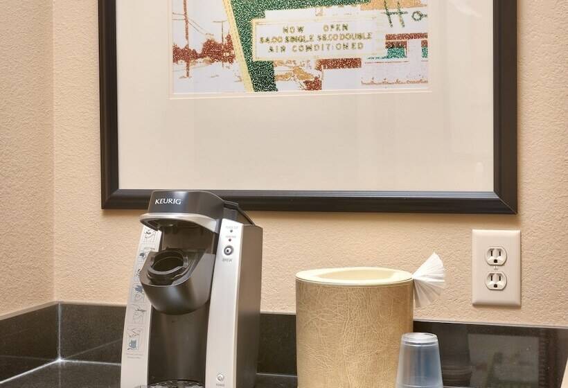 Люкс, Holiday Inn Hotel & Suites Salt Lake City Airport West By Ihg