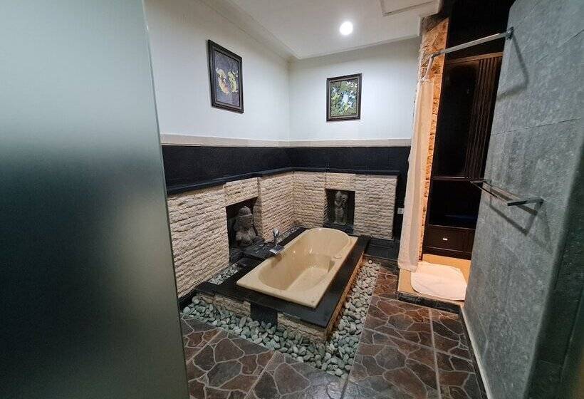 اتاق لوکس, Satriya Cottages