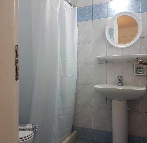 Economy Quadruple Room, Pension George