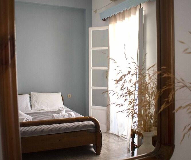 اتاق استاندارد سه نفره, Pension George