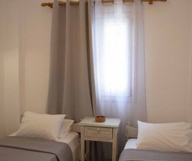 Economy Quadruple Room, Pension George