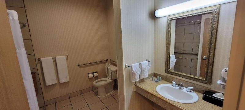 Номер Стандарт Адаптированный для Инвалидов, Best Western Gallup West