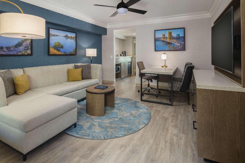 강 전망 스위트, Embassy Suites By Hilton Sacramento Riverfront Promenade