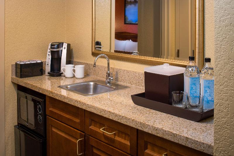 프리미엄 스위트, Embassy Suites By Hilton Sacramento Riverfront Promenade