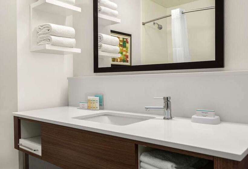 스탠다드 스튜디오, Hampton Inn Athens