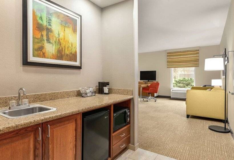 스탠다드 스튜디오, Hampton Inn Athens