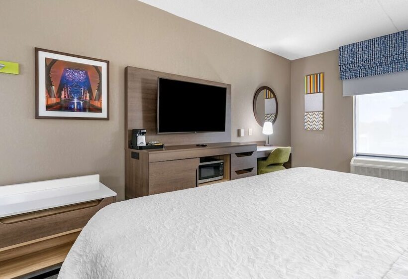 スタンダードルーム, Hampton Inn & Suites Louisville East