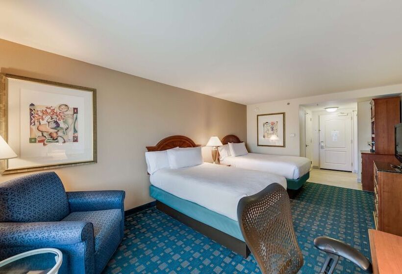 Номер Стандарт 2 Двуспальные Кровати, Hilton Garden Inn Suffolk Riverfront