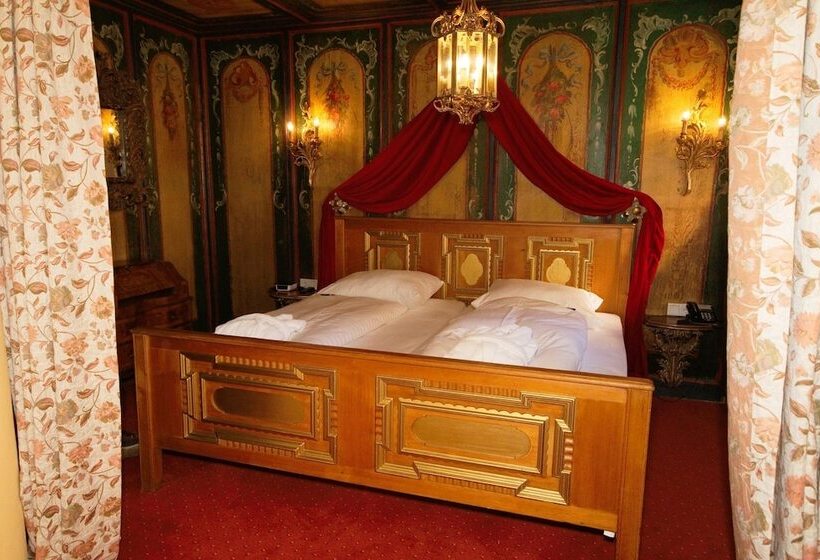 سوئیت سینیور, Atlas Grand