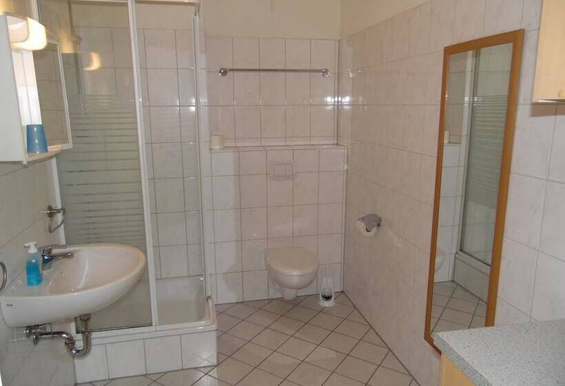 غرفة قياسية, Klappenburg