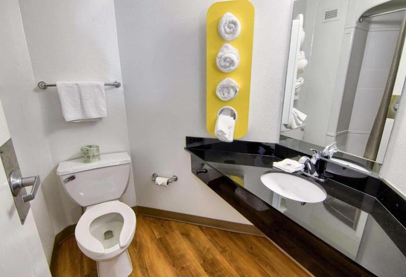 اتاق استاندارد, Motel 6 Portsmouth, Nh