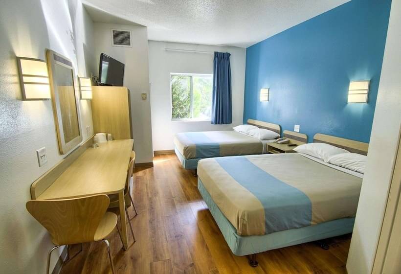 اتاق استاندارد با 2 تخت دوبل, Motel 6 Portsmouth, Nh