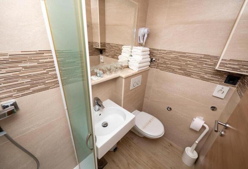 Трехместный Номер Deluxe Вид на Море, Kastel 1700