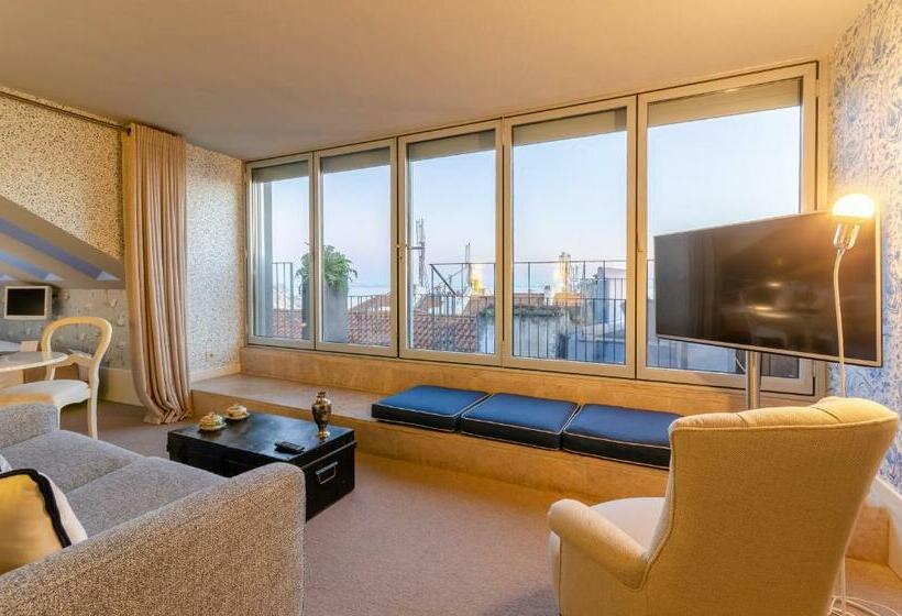 Suite, Lx Boutique