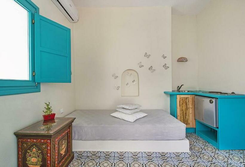 استودیوی استاندارد, Nissia Beach Apartments & Suites